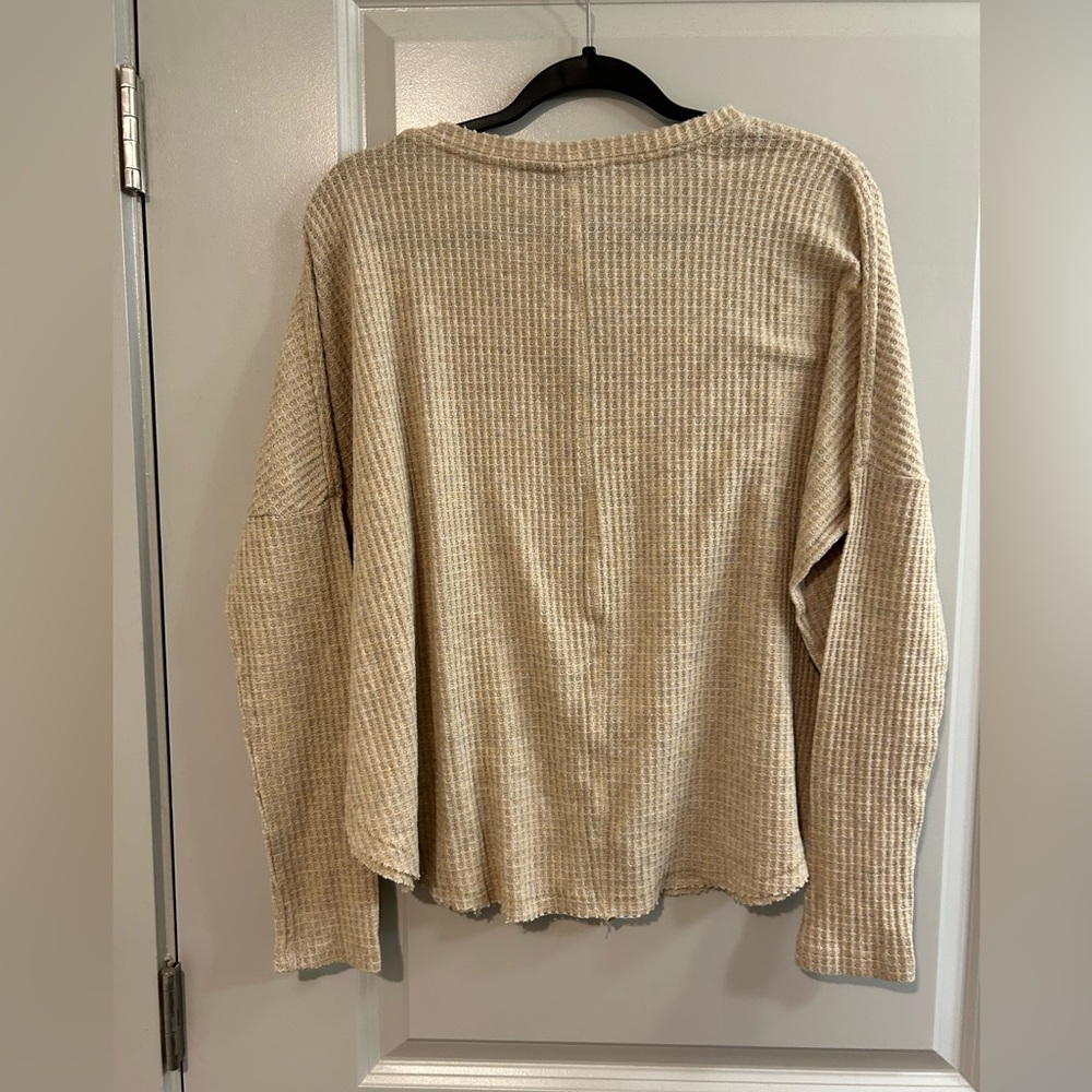 Urban Outfitters Beige Waffle Knit Henley - Picture 5 of 6